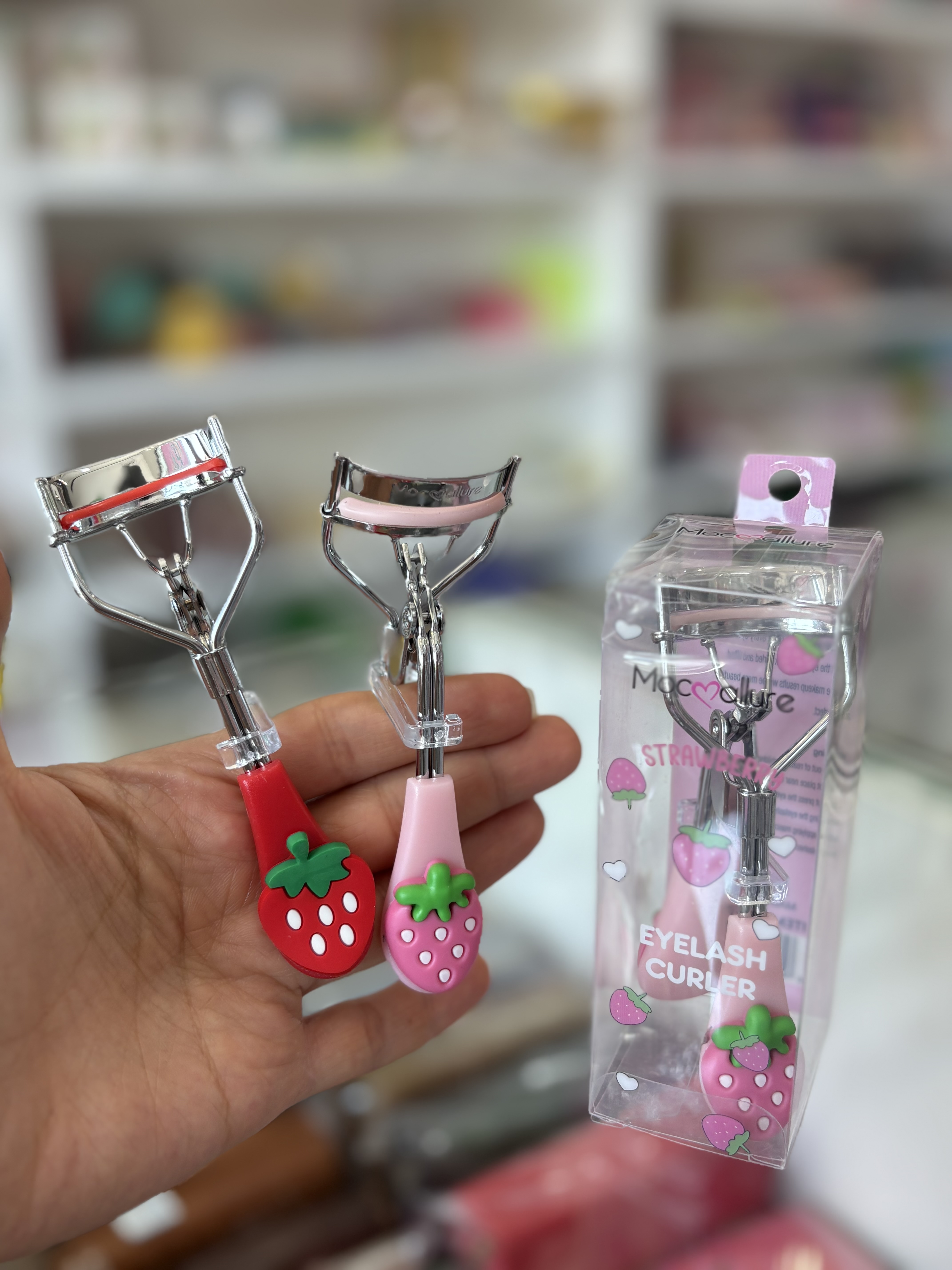 فرمژه توتفرنگی