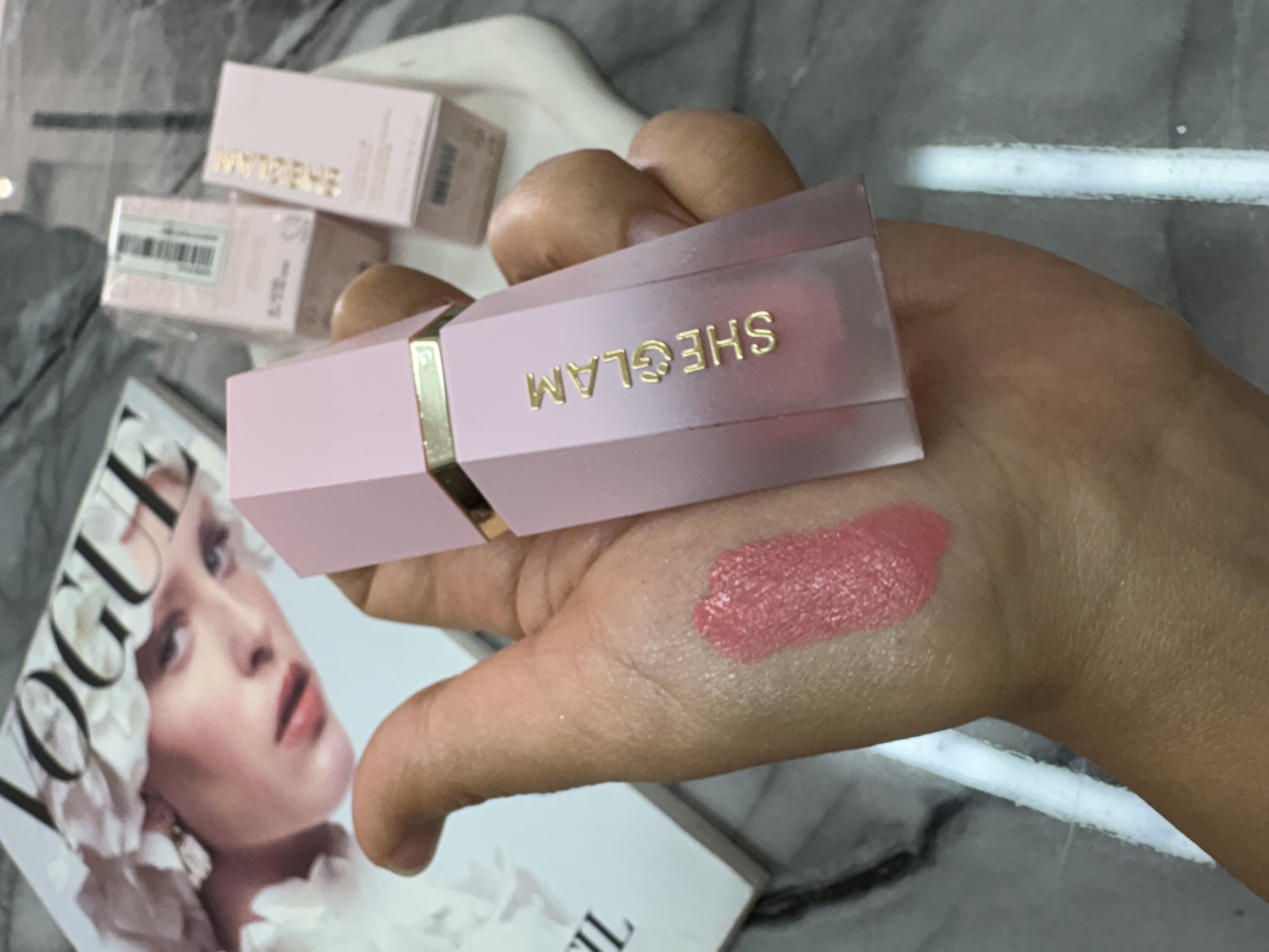 رژگونه مایع  شیگلم