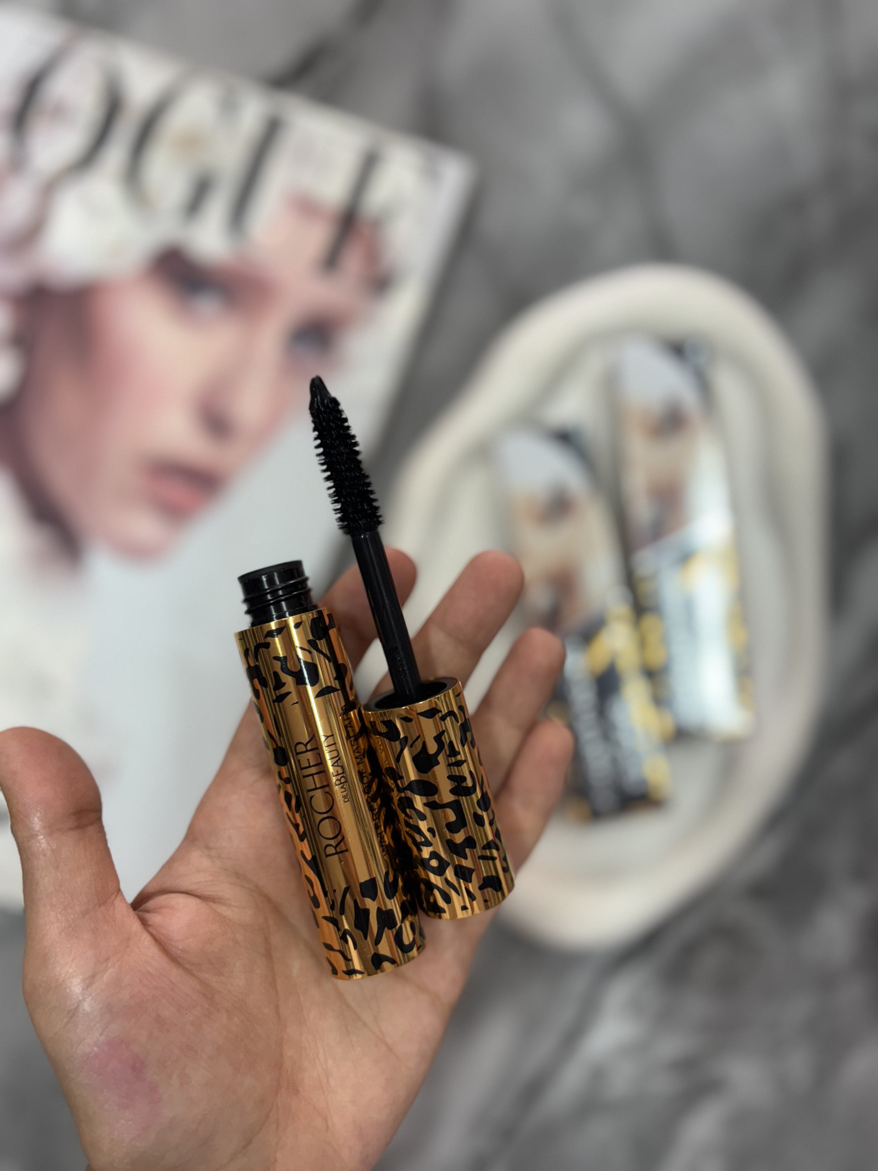 ریمل حجم دهنده و ضداب روچر